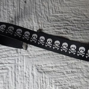 Skull Choker